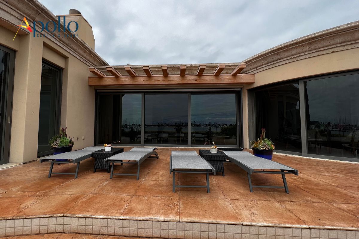 Front and Back Apollo Motorized Screens.